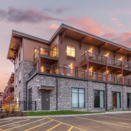 Cambria Hotel Lake Placid - Lakeside Resort-2